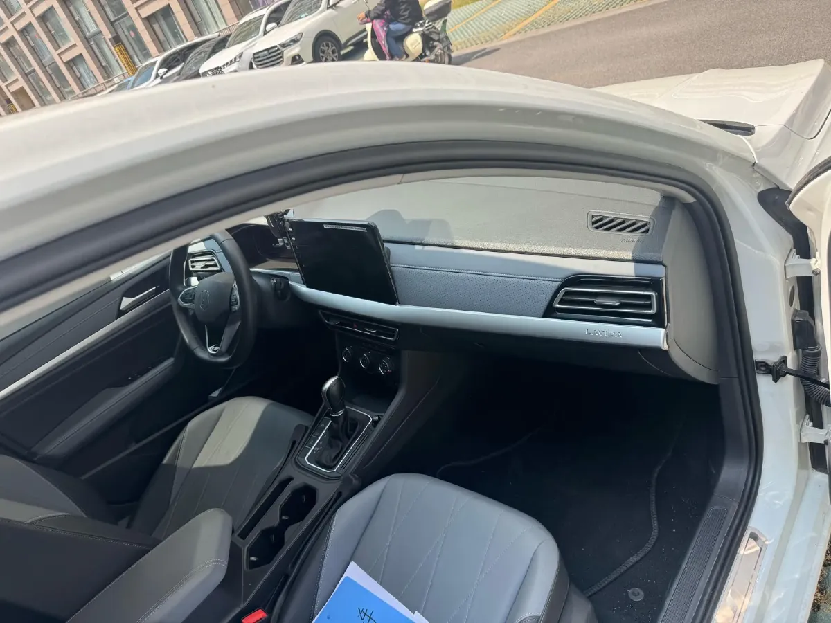 2024 Volkswagen Lavida 1.5L 110HP L4 6AT,autocango,china used car exporter,china ev exporter,chinese used car exporter,chinese used ev exporter