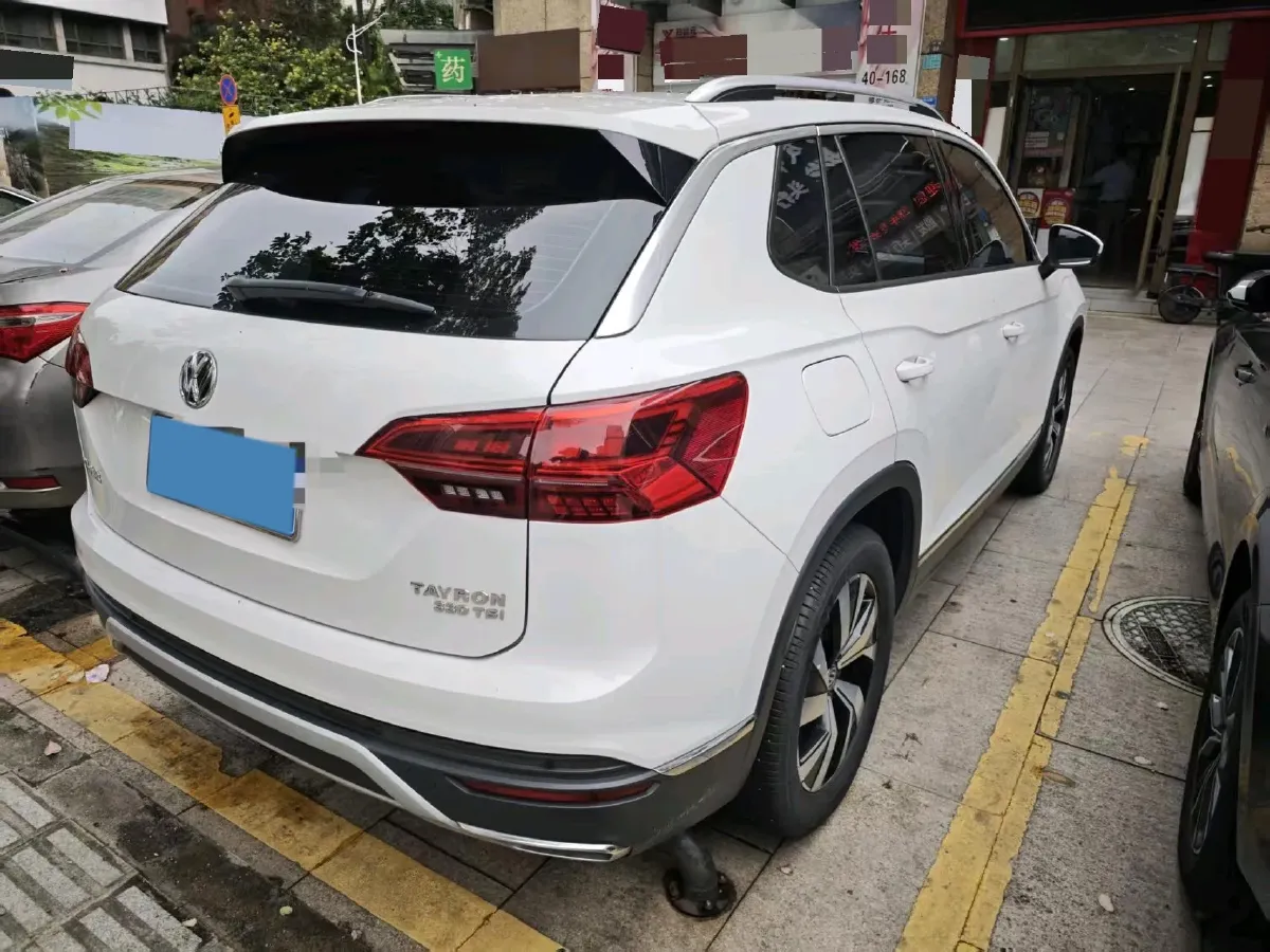 2019 Jeep Cherokee 2.0T 234HP L4 9AT,autocango,china used car exporter,china ev exporter,chinese used car exporter,chinese used ev exporter