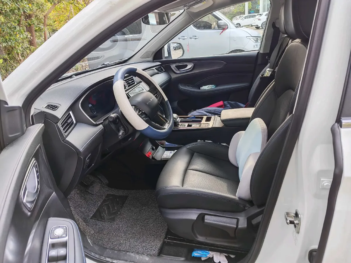 2025 Roewe RX5 1.5T 181HP L4 7DCT,autocango,china used car exporter,china ev exporter,chinese used car exporter,chinese used ev exporter