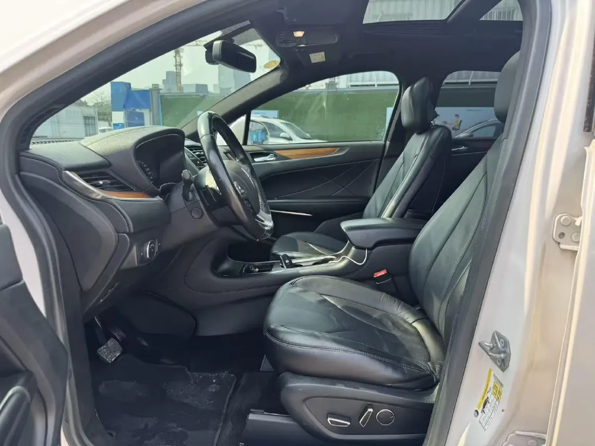 2017 Lincoln MKC 2.0T 203HP L4 6AT,autocango,china used car exporter,china ev exporter,chinese used car exporter,chinese used ev exporter