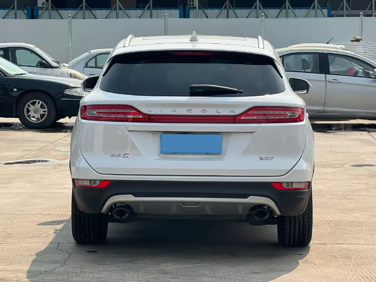 2017 Lincoln MKC 2.0T 203HP L4 6AT,autocango,china used car exporter,china ev exporter,chinese used car exporter,chinese used ev exporter