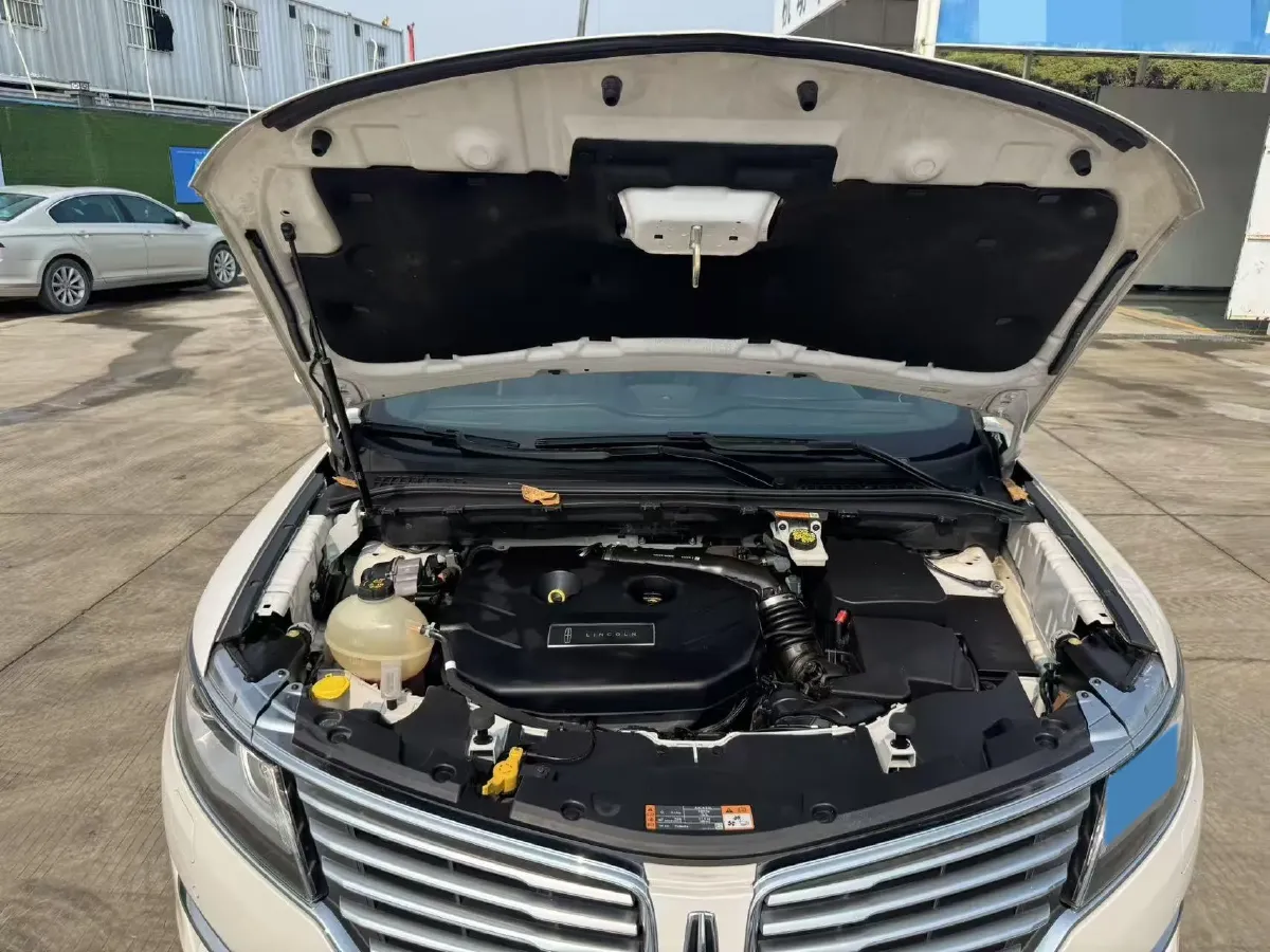 2017 Lincoln MKC 2.0T 203HP L4 6AT,autocango,china used car exporter,china ev exporter,chinese used car exporter,chinese used ev exporter