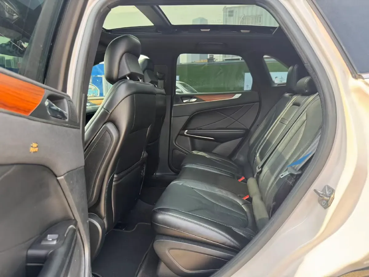 2017 Lincoln MKC 2.0T 203HP L4 6AT,autocango,china used car exporter,china ev exporter,chinese used car exporter,chinese used ev exporter