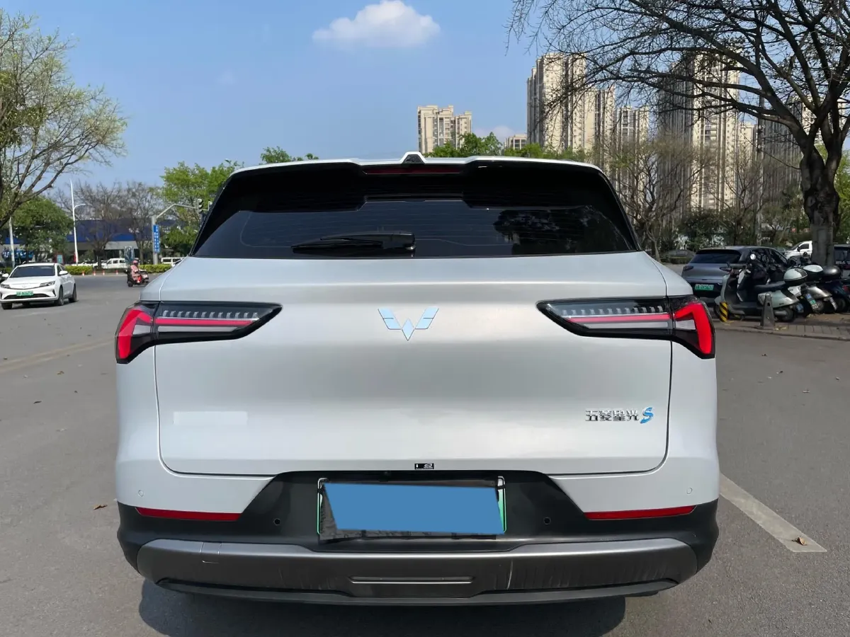 2024 WuLing XingGuangS 1.5L 106HP L4 E-CVT PHEV 20.5KWH,autocango,china used car exporter,china ev exporter,chinese used car exporter,chinese used ev exporter