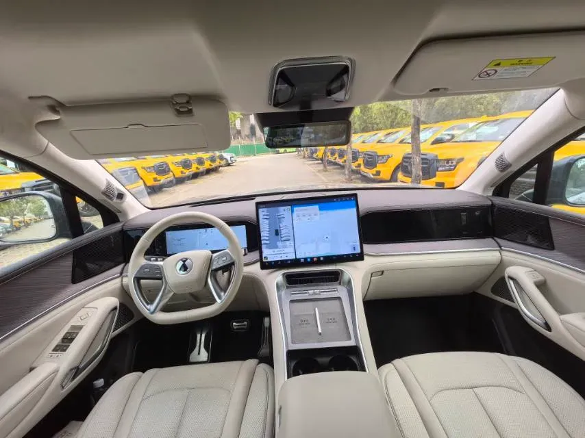 2025 Denza DenzaN9 2.0T 207HP L4 E-CVT PHEV,autocango,china used car exporter,china ev exporter,chinese used car exporter,chinese used ev exporter