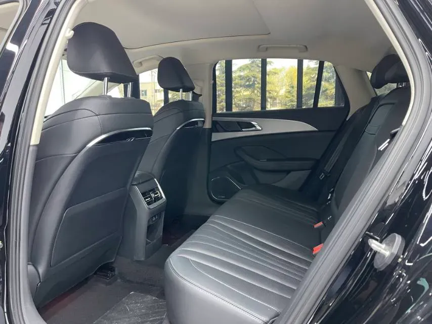 2024 HongQi H5 1.5T 169HP L4 7DCT,autocango,china used car exporter,china ev exporter,chinese used car exporter,chinese used ev exporter