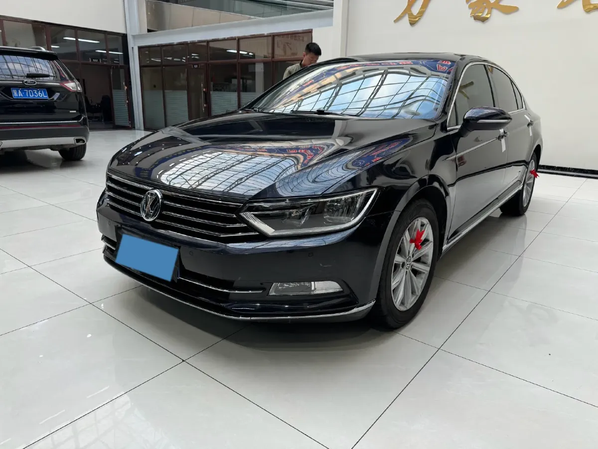 2018 Volkswagen Magotan 1.8T 180HP L4 7DCT,autocango,china used car exporter,china ev exporter,chinese used car exporter,chinese used ev exporter