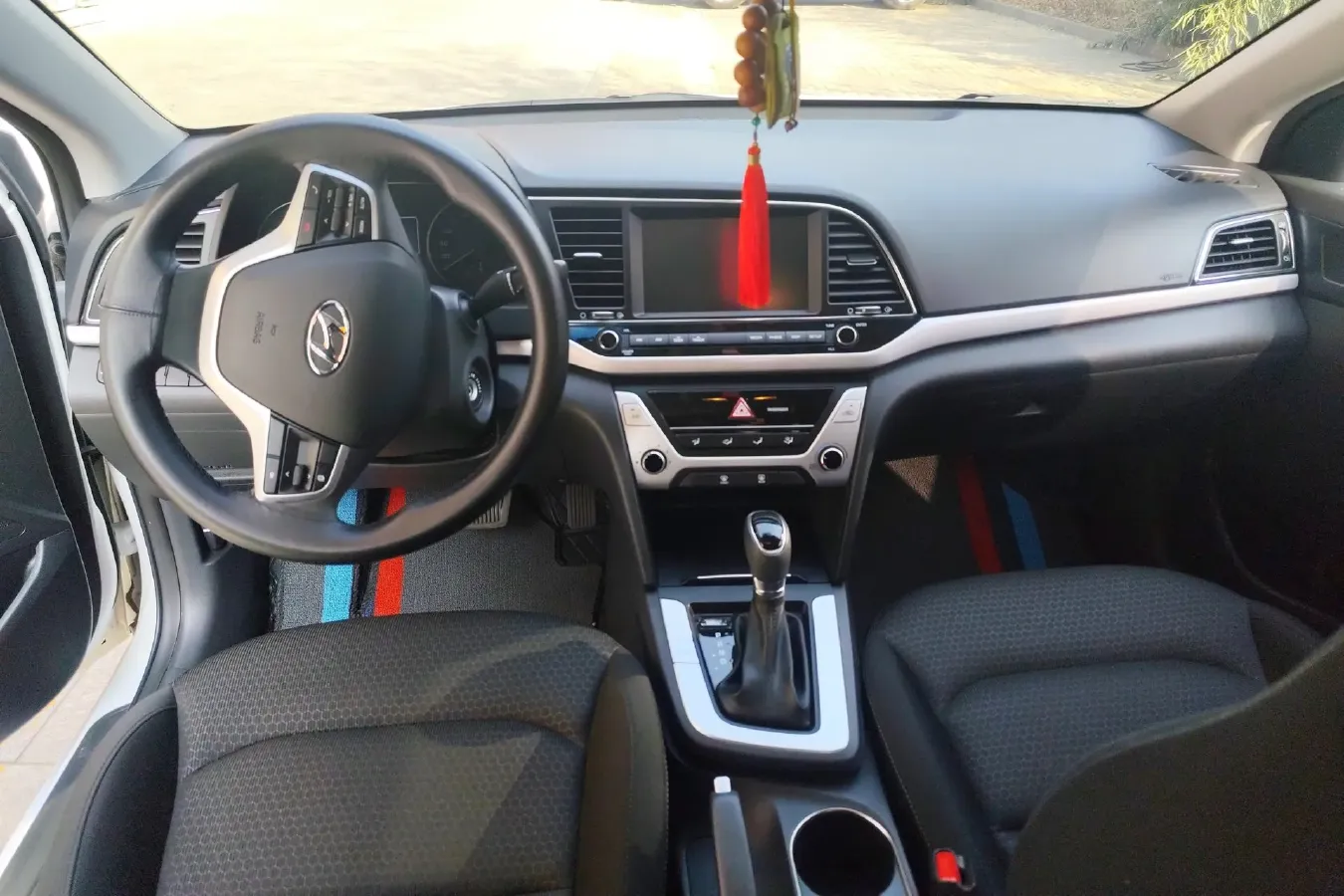 2016 Hyundai Elantra 1.6L 130HP L4 6AT,autocango,china used car exporter,china ev exporter,chinese used car exporter,chinese used ev exporter