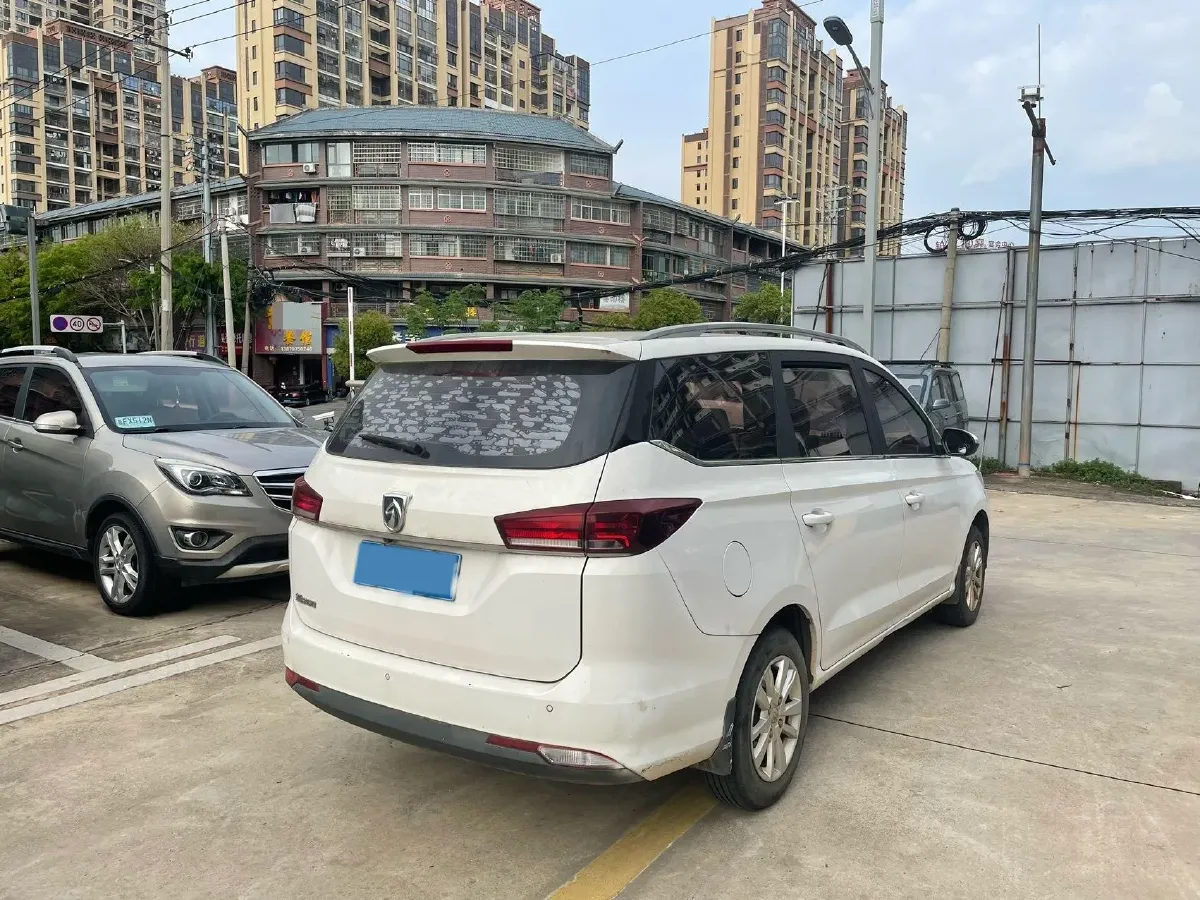 2019 BaoJun 360 1.5L 105HP L4 6MT,autocango,china used car exporter,china ev exporter,chinese used car exporter,chinese used ev exporter
