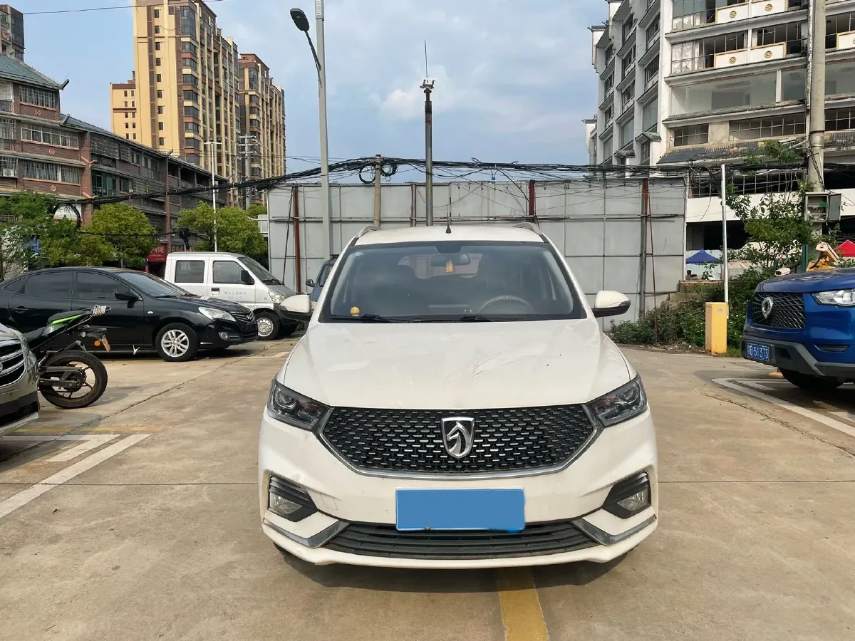 2019 BaoJun 360 1.5L 105HP L4 6MT,autocango,china used car exporter,china ev exporter,chinese used car exporter,chinese used ev exporter