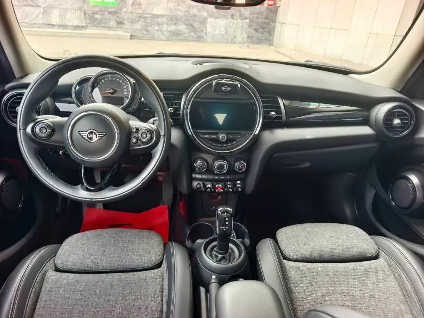 2019 MINI MINI 1.5T 136HP L3 7DCT,autocango,china used car exporter,china ev exporter,chinese used car exporter,chinese used ev exporter