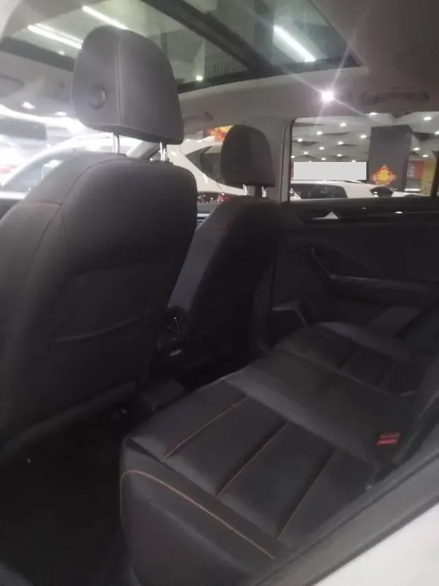 2021 Volkswagen T-Roc 1.4T 150HP L4 7DCT,autocango,china used car exporter,china ev exporter,chinese used car exporter,chinese used ev exporter