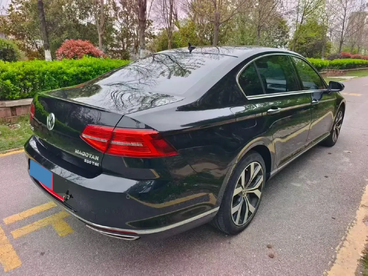 2019 Volkswagen Magotan 2.0T 186HP L4 7DCT,autocango,china used car exporter,china ev exporter,chinese used car exporter,chinese used ev exporter