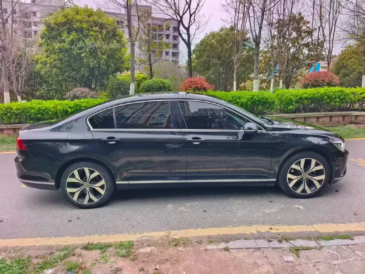 2019 Volkswagen Magotan 2.0T 186HP L4 7DCT,autocango,china used car exporter,china ev exporter,chinese used car exporter,chinese used ev exporter