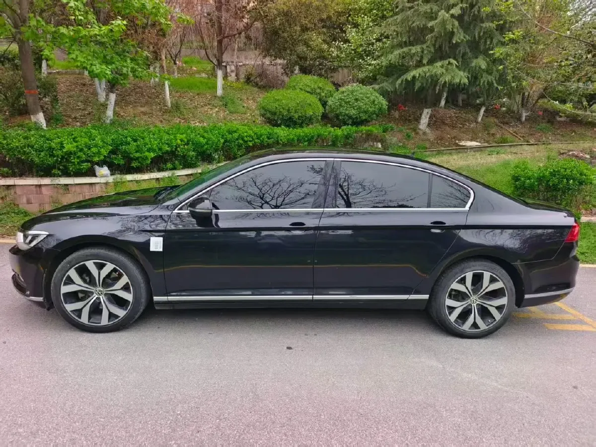 2019 Volkswagen Magotan 2.0T 186HP L4 7DCT,autocango,china used car exporter,china ev exporter,chinese used car exporter,chinese used ev exporter