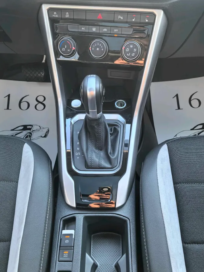 2022 Volkswagen T-Roc 1.4T 150HP L4 7DCT,autocango,china used car exporter,china ev exporter,chinese used car exporter,chinese used ev exporter