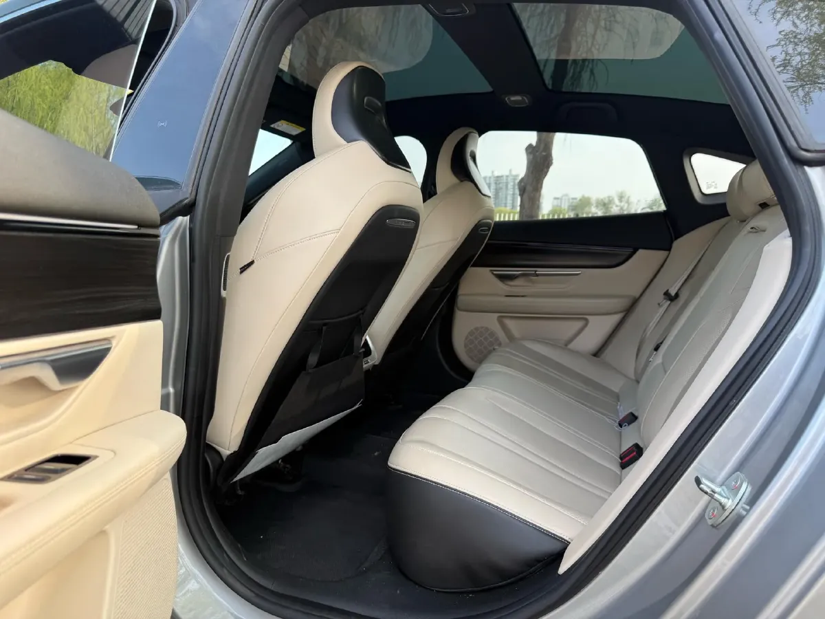 2022 Xpeng P7 BEV 83.1KWH,autocango,china used car exporter,china ev exporter,chinese used car exporter,chinese used ev exporter