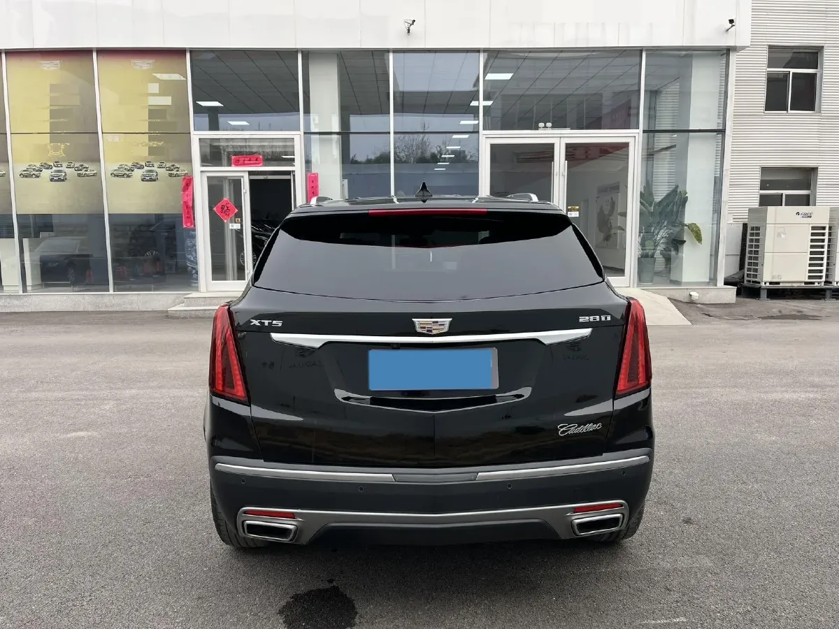 2021 Cadillac XT5 2.0T 237HP L4 9AT,autocango,china used car exporter,china ev exporter,chinese used car exporter,chinese used ev exporter