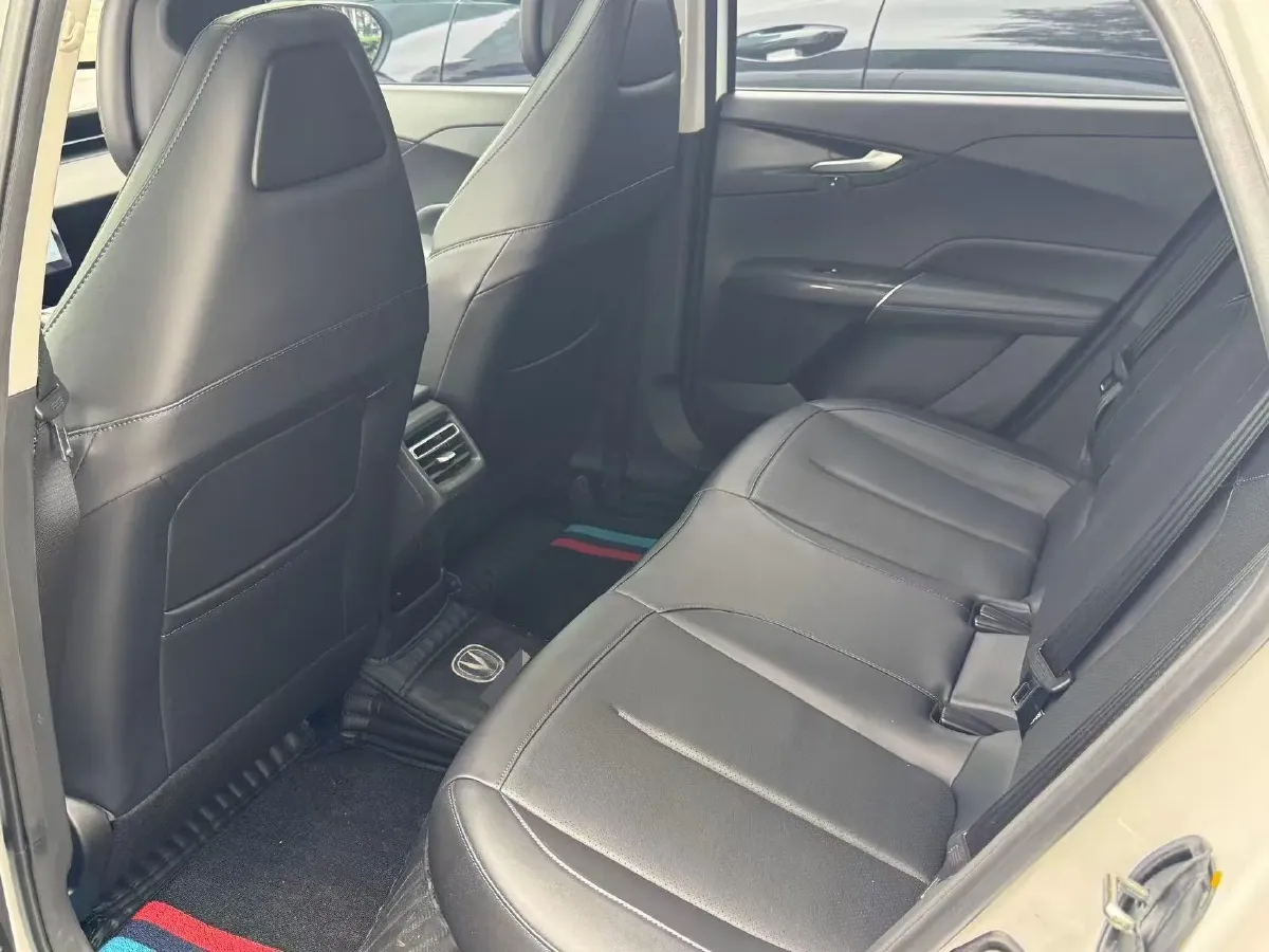 2023 ChangAn Oshan Z6 1.5T 188HP L4 7DCT,autocango,china used car exporter,china ev exporter,chinese used car exporter,chinese used ev exporter