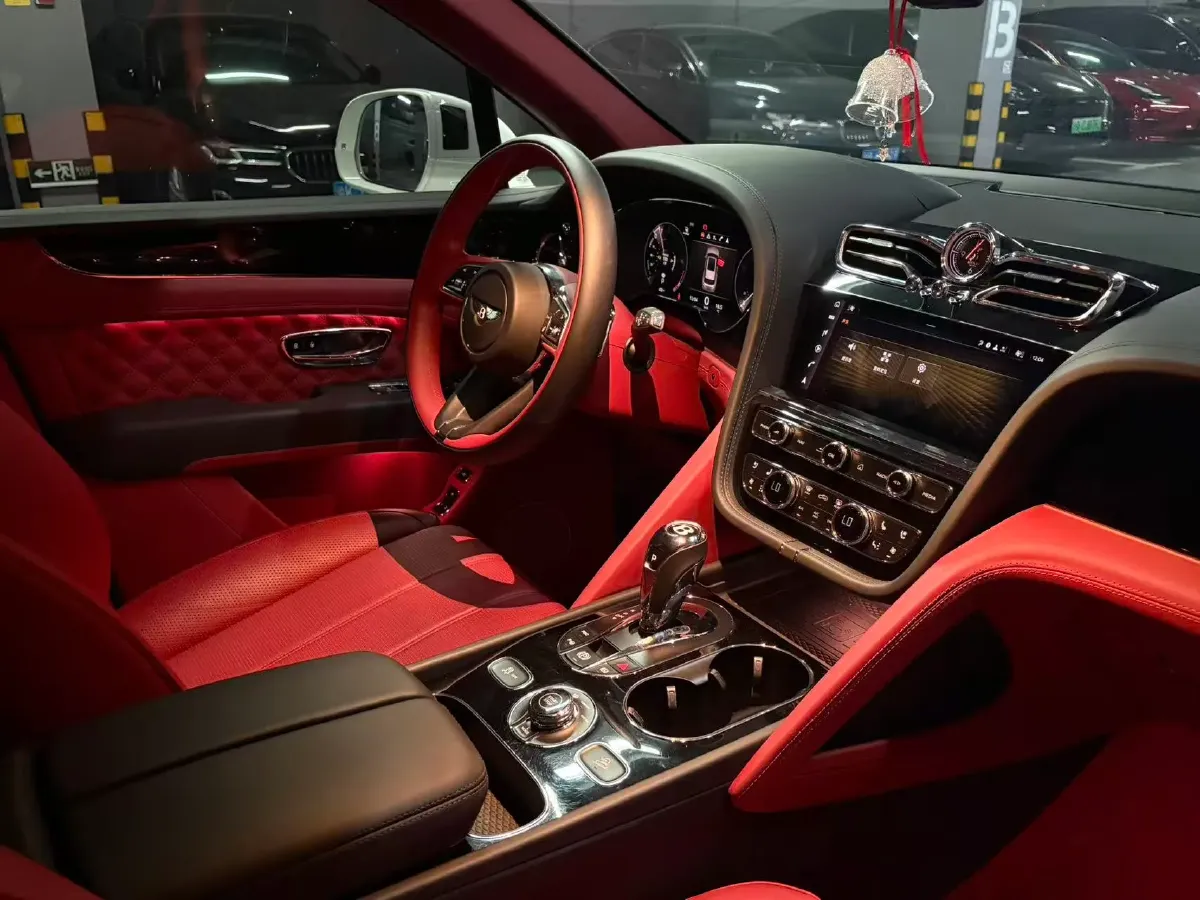2021 Bentley Bentayga 3.0T 340HP V6 8AT PHEV 17.3KWH,autocango,china used car exporter,china ev exporter,chinese used car exporter,chinese used ev exporter