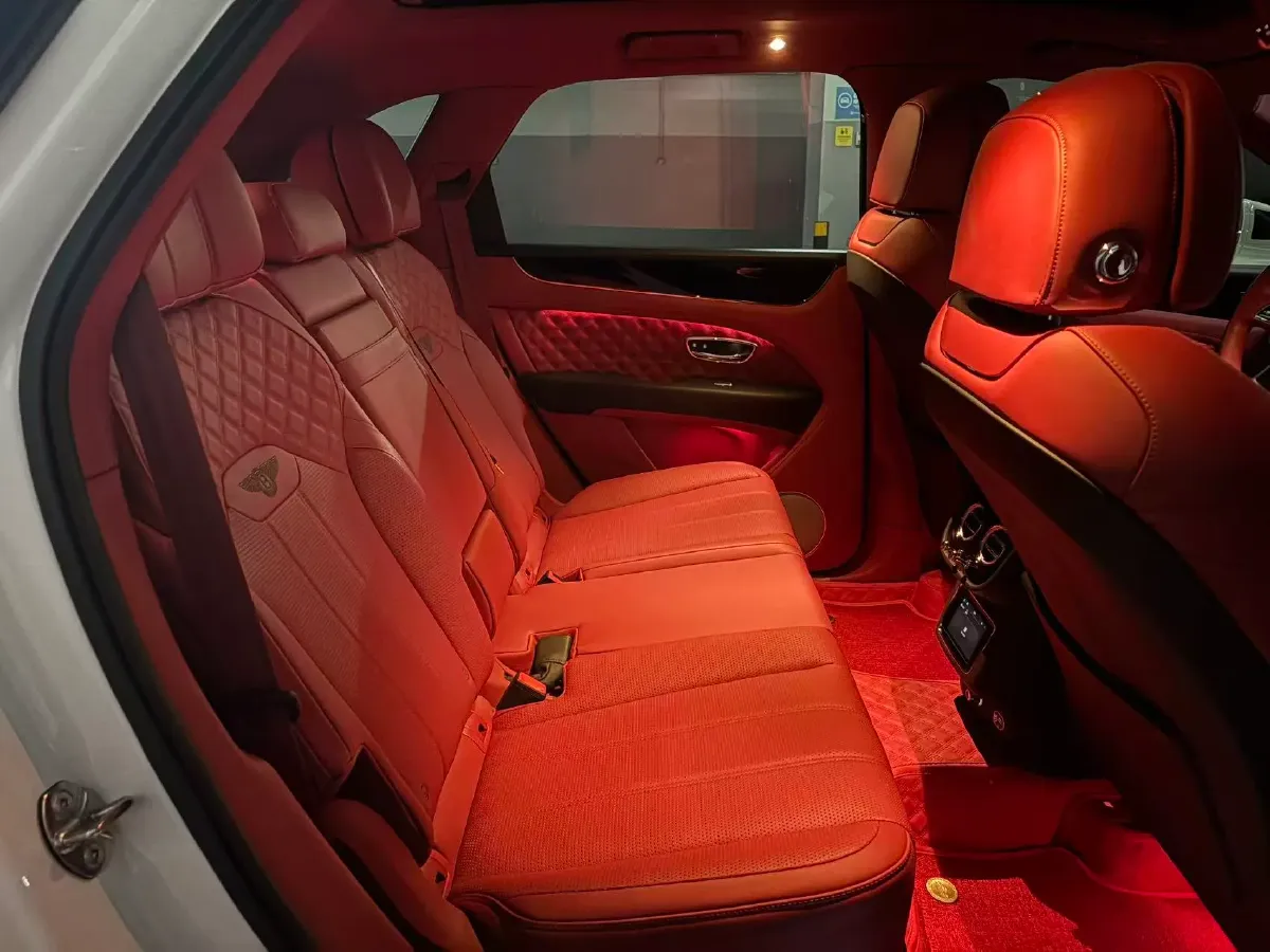 2021 Bentley Bentayga 3.0T 340HP V6 8AT PHEV 17.3KWH,autocango,china used car exporter,china ev exporter,chinese used car exporter,chinese used ev exporter