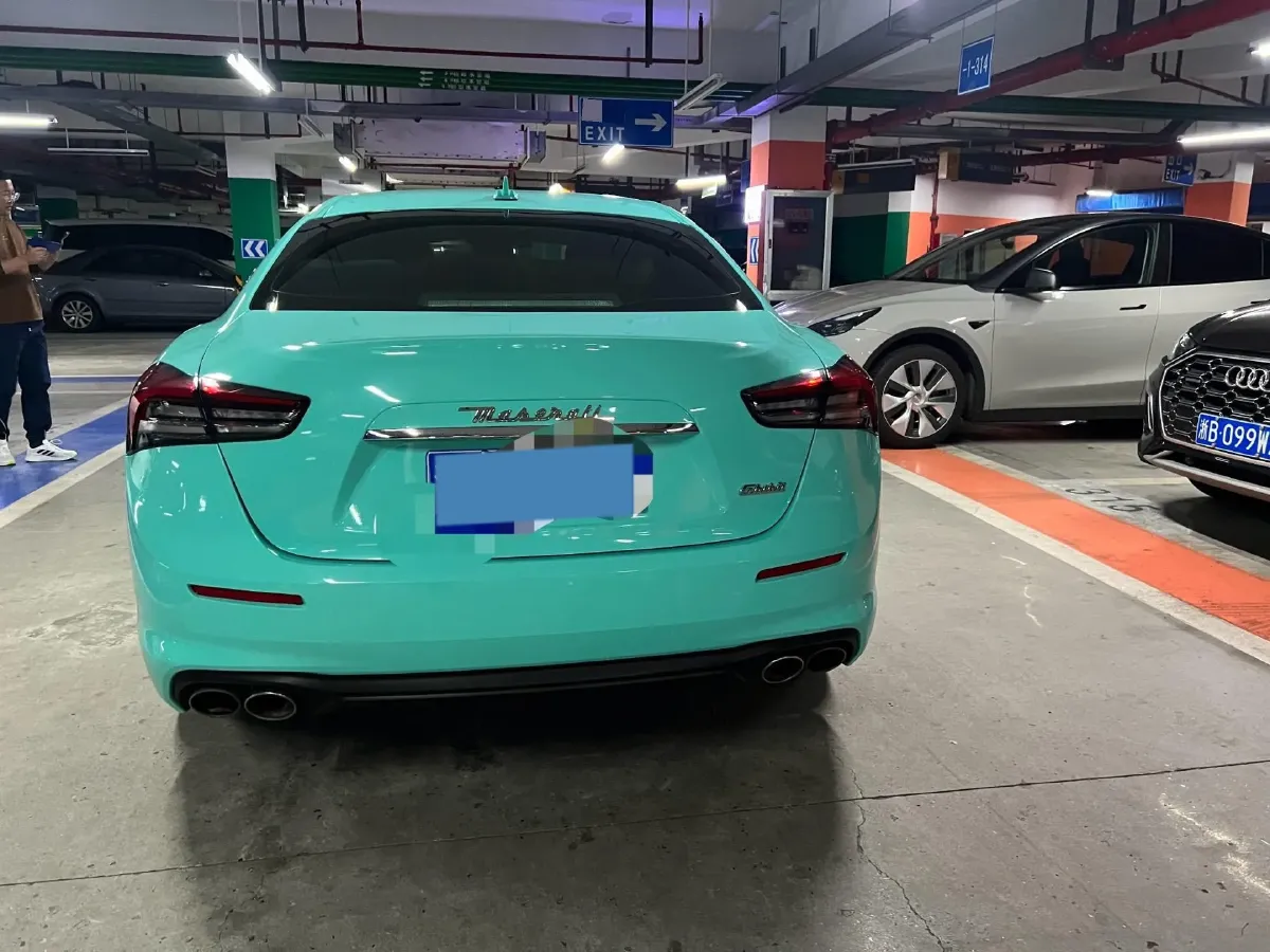 2021 Maserati Ghibli 2.0T 330HP L4 8AT,autocango,china used car exporter,china ev exporter,chinese used car exporter,chinese used ev exporter