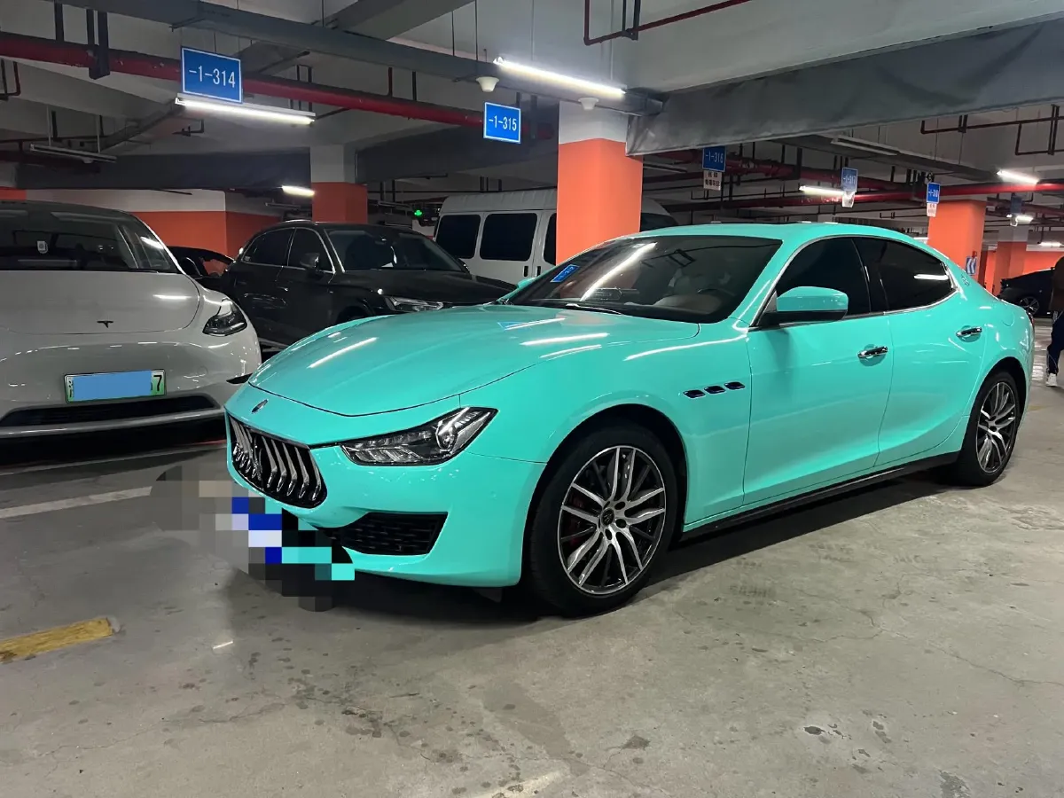 2021 Maserati Ghibli 2.0T 330HP L4 8AT,autocango,china used car exporter,china ev exporter,chinese used car exporter,chinese used ev exporter
