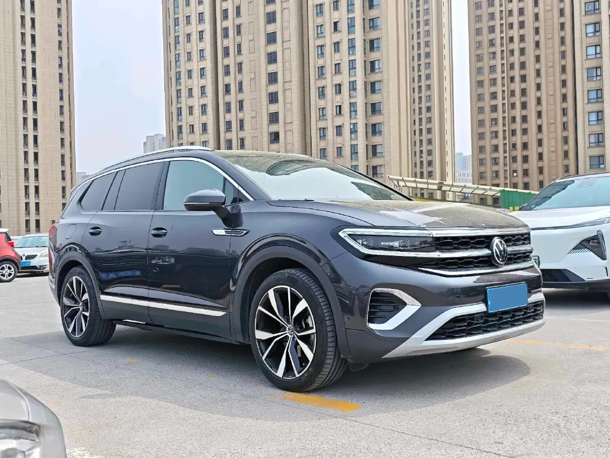 2023 Volkswagen Talagon 2.5T 299HP V6 7DCT,autocango,china used car exporter,china ev exporter,chinese used car exporter,chinese used ev exporter