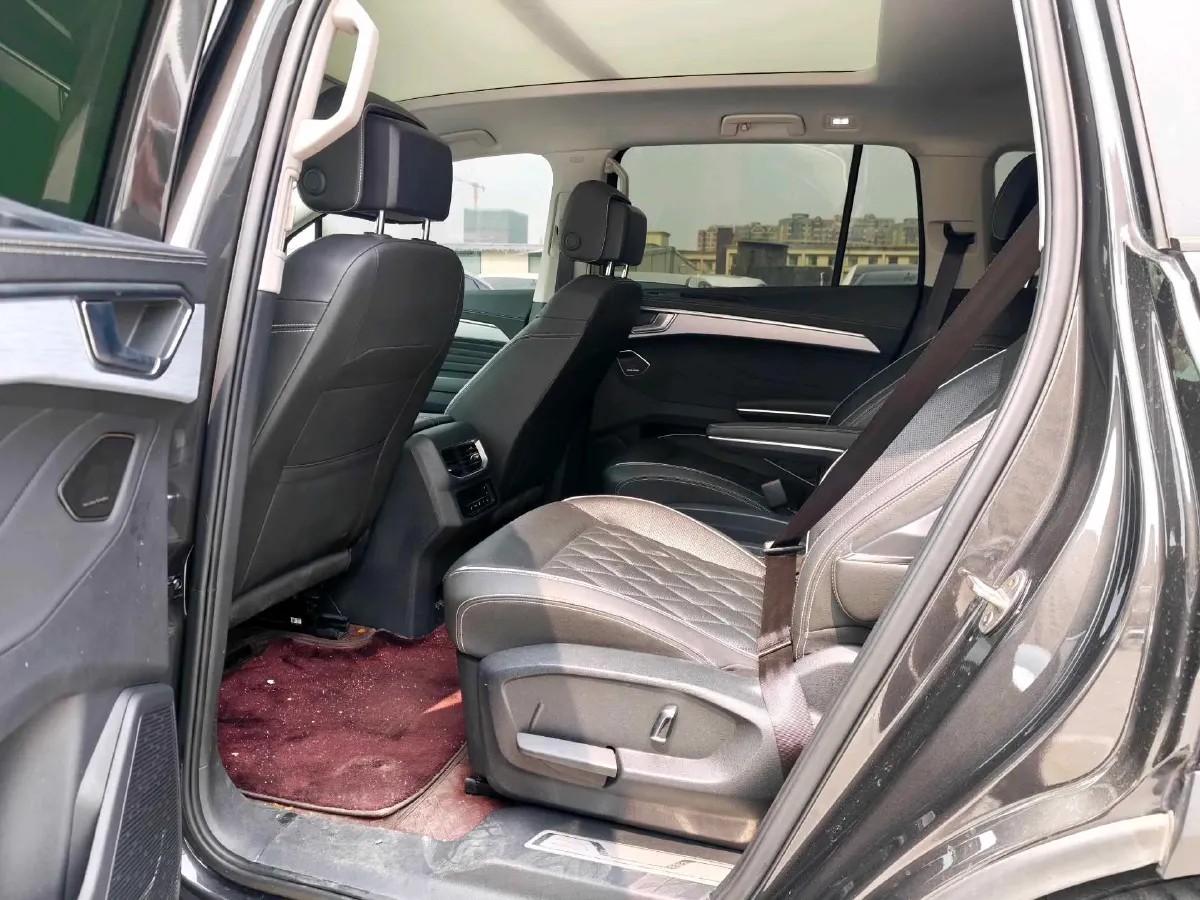 2023 Volkswagen Talagon 2.5T 299HP V6 7DCT,autocango,china used car exporter,china ev exporter,chinese used car exporter,chinese used ev exporter