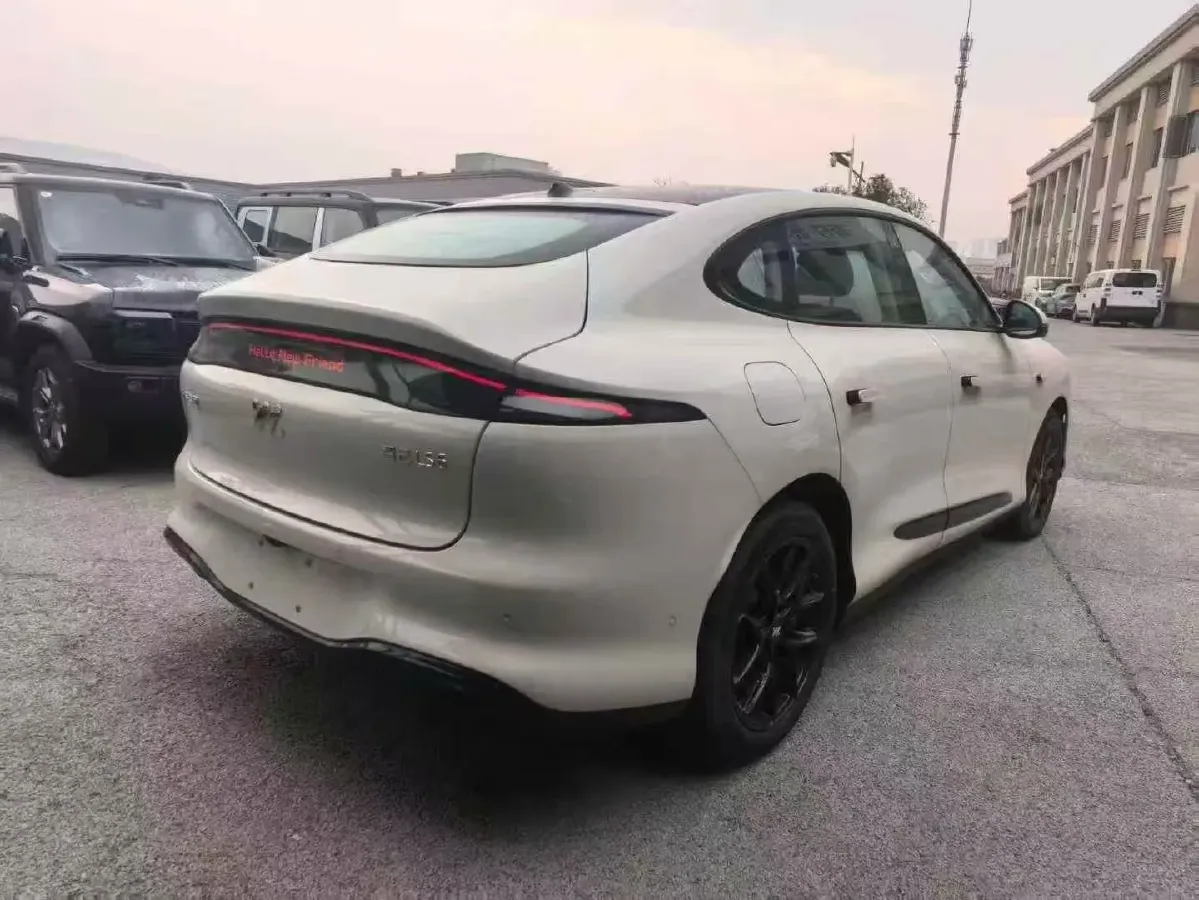 2025 IM LS6 BEV 75KWH,autocango,china used car exporter,china ev exporter,chinese used car exporter,chinese used ev exporter