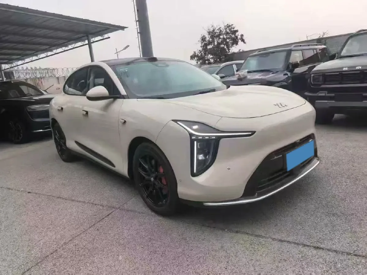2025 IM LS6 BEV 75KWH,autocango,china used car exporter,china ev exporter,chinese used car exporter,chinese used ev exporter