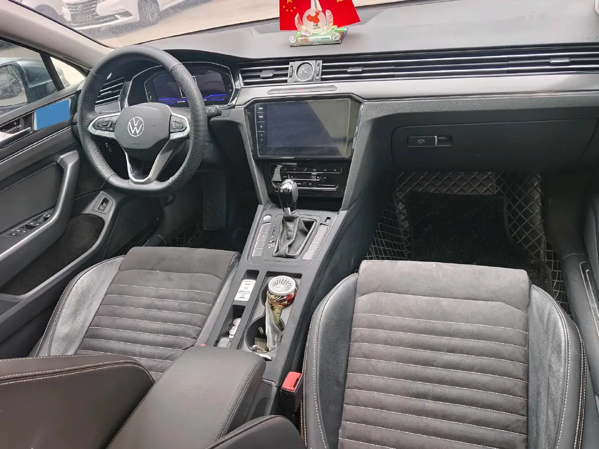 2020 Volkswagen Magotan 2.0T 186HP L4 7DCT,autocango,china used car exporter,china ev exporter,chinese used car exporter,chinese used ev exporter