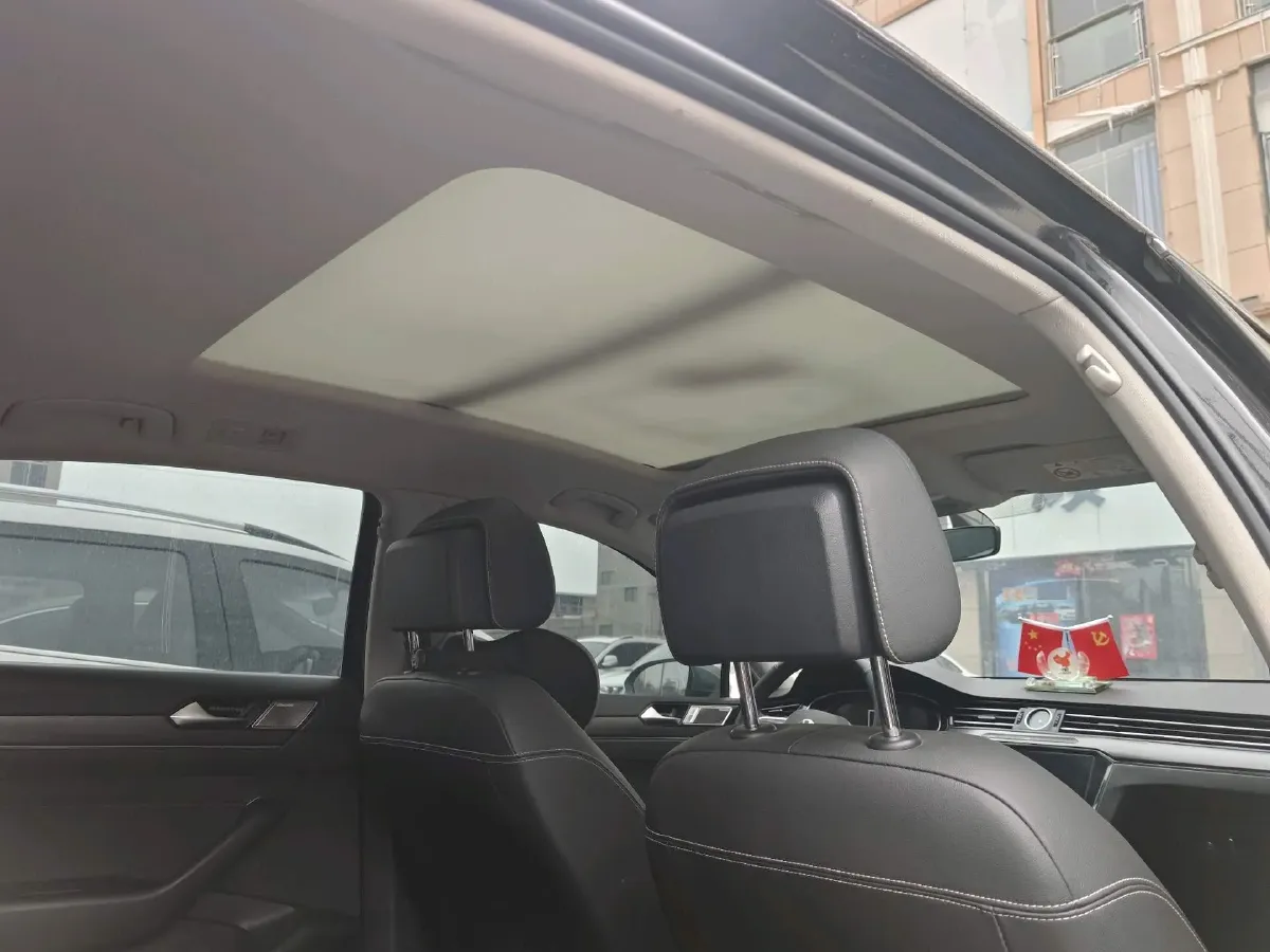 2020 Volkswagen Magotan 2.0T 186HP L4 7DCT,autocango,china used car exporter,china ev exporter,chinese used car exporter,chinese used ev exporter