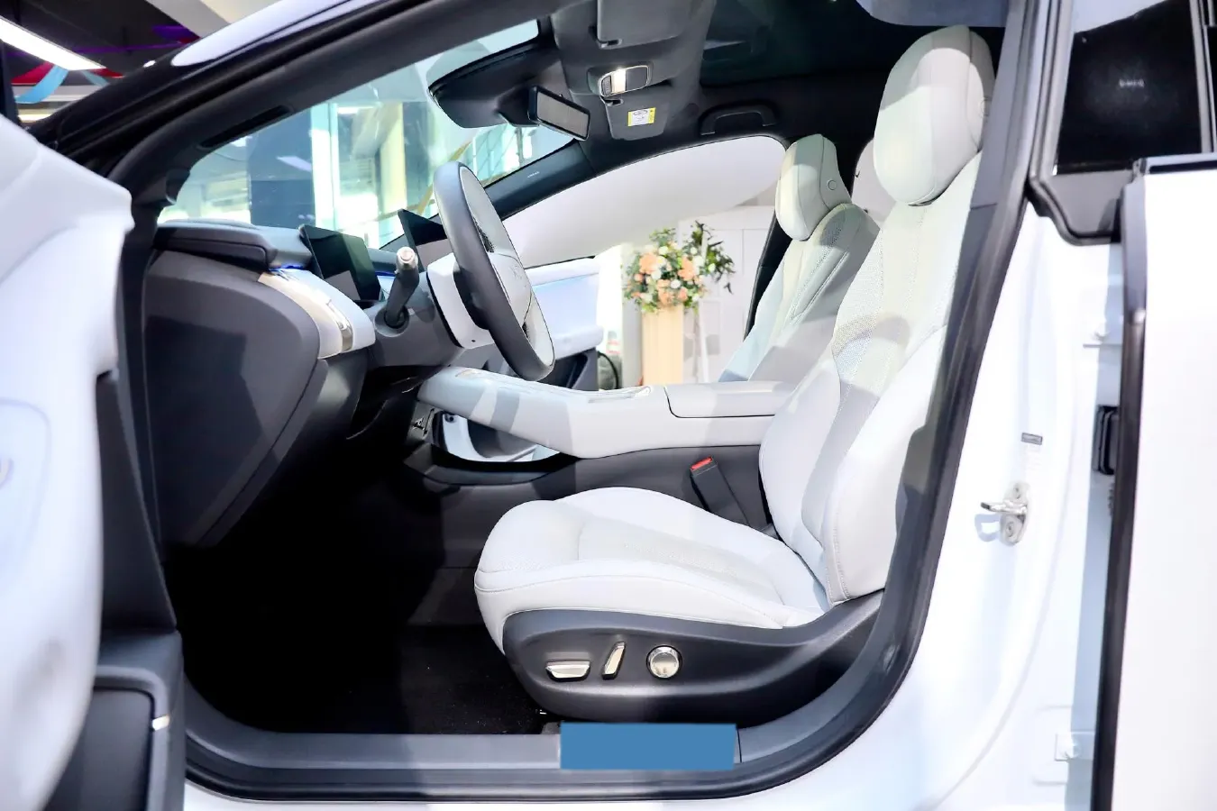 2024 Xpeng P7+ BEV 60.7KWH,autocango,china used car exporter,china ev exporter,chinese used car exporter,chinese used ev exporter