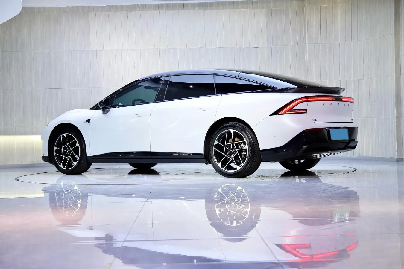 2024 Xpeng P7+ BEV 60.7KWH,autocango,china used car exporter,china ev exporter,chinese used car exporter,chinese used ev exporter