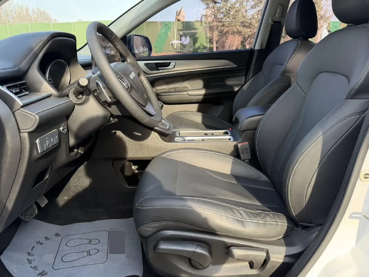 2021 Haval M6 1.5T 150HP L4 7DCT,autocango,china used car exporter,china ev exporter,chinese used car exporter,chinese used ev exporter