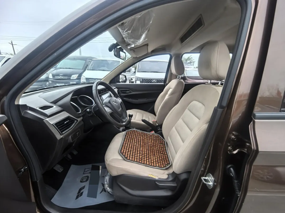 2019 WuLing HongGuang 1.5L 99HP L4 6MT,autocango,china used car exporter,china ev exporter,chinese used car exporter,chinese used ev exporter
