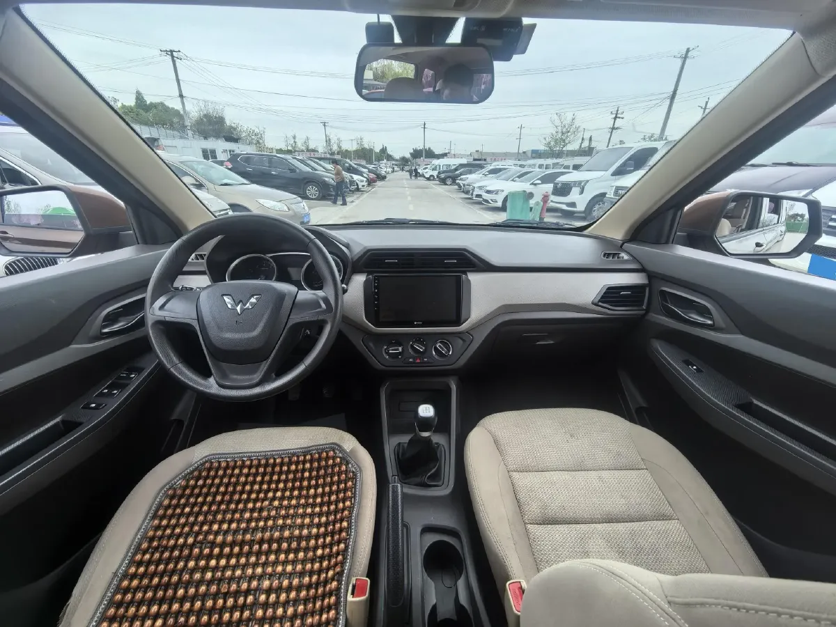 2019 WuLing HongGuang 1.5L 99HP L4 6MT,autocango,china used car exporter,china ev exporter,chinese used car exporter,chinese used ev exporter