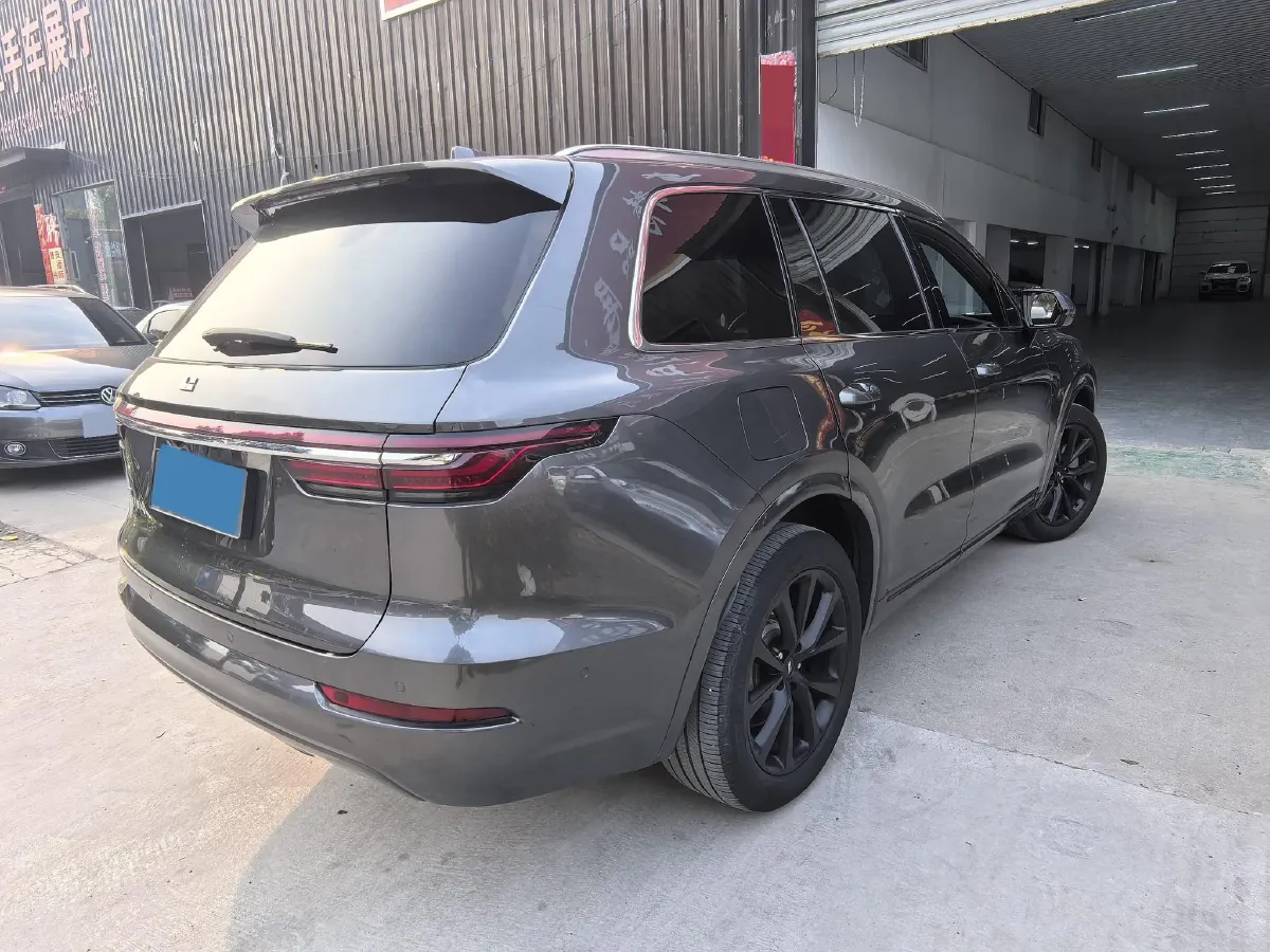 2021 Li ONE Range Extended 131HP REEV 40.5KWH,autocango,china used car exporter,china ev exporter,chinese used car exporter,chinese used ev exporter