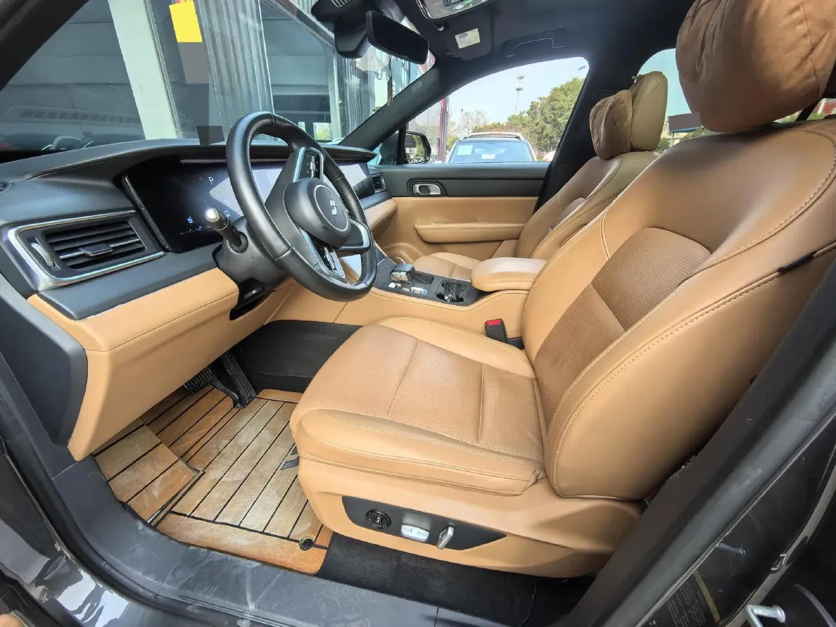 2021 Li ONE Range Extended 131HP REEV 40.5KWH,autocango,china used car exporter,china ev exporter,chinese used car exporter,chinese used ev exporter