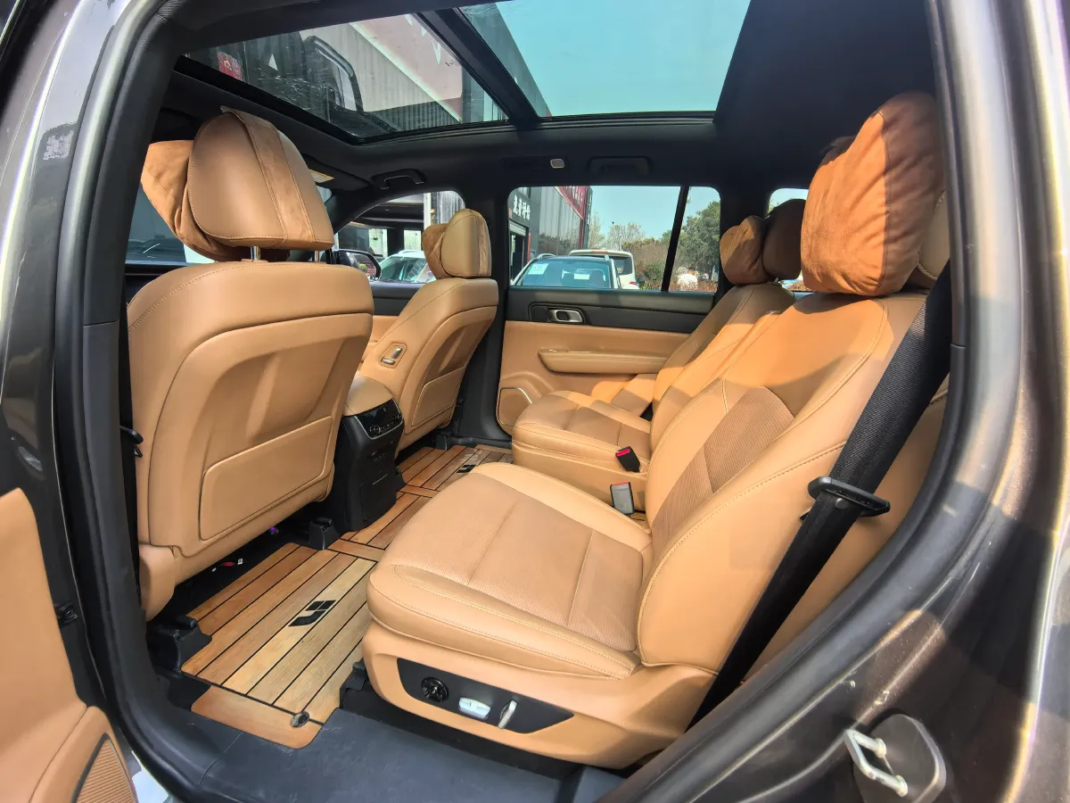 2021 Li ONE Range Extended 131HP REEV 40.5KWH,autocango,china used car exporter,china ev exporter,chinese used car exporter,chinese used ev exporter