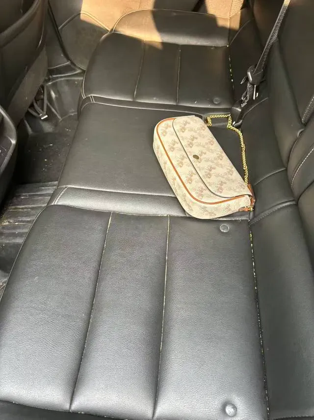 2020 Cadillac XT4 2.0T 241HP L4 9AT,autocango,china used car exporter,china ev exporter,chinese used car exporter,chinese used ev exporter