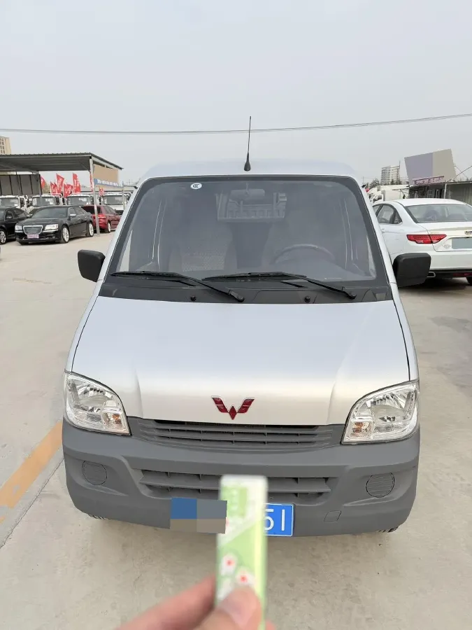 2023 WuLing ZhiGuang 1.5L 102HP L4 5MT,autocango,china used car exporter,china ev exporter,chinese used car exporter,chinese used ev exporter