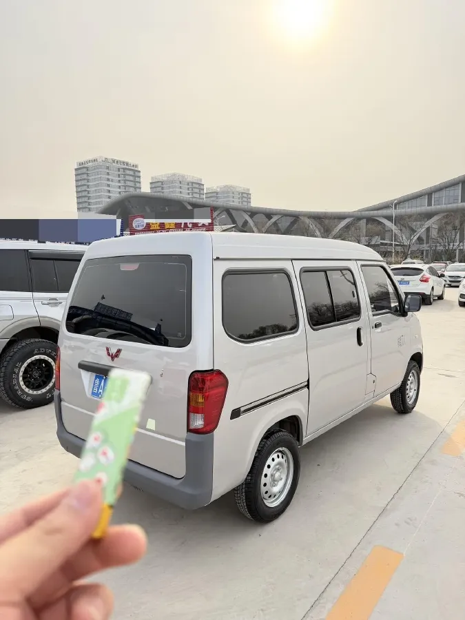 2023 WuLing ZhiGuang 1.5L 102HP L4 5MT,autocango,china used car exporter,china ev exporter,chinese used car exporter,chinese used ev exporter