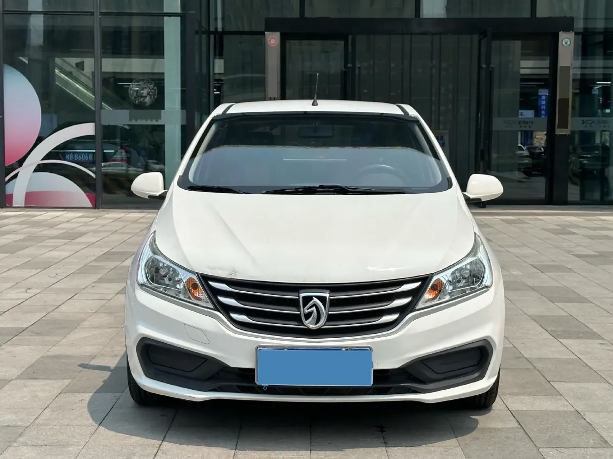 2016 BaoJun 310 1.2L 82HP L4 5MT,autocango,china used car exporter,china ev exporter,chinese used car exporter,chinese used ev exporter