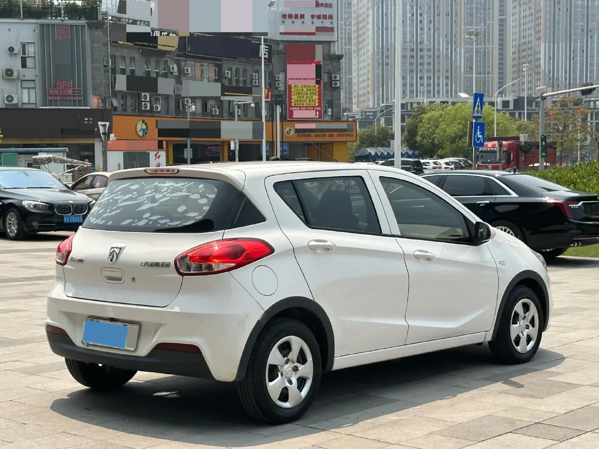 2016 BaoJun 310 1.2L 82HP L4 5MT,autocango,china used car exporter,china ev exporter,chinese used car exporter,chinese used ev exporter