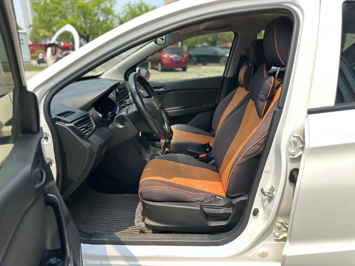 2016 BaoJun 310 1.2L 82HP L4 5MT,autocango,china used car exporter,china ev exporter,chinese used car exporter,chinese used ev exporter