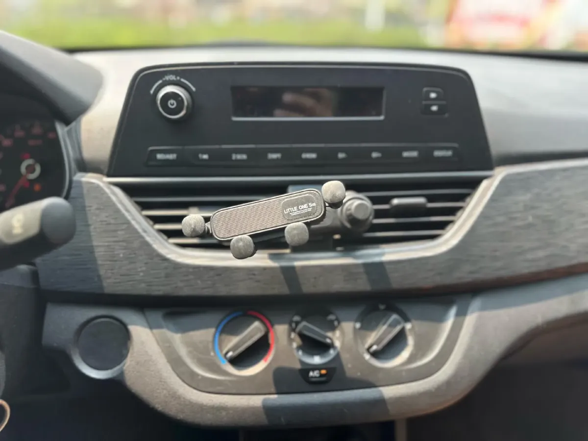 2016 BaoJun 310 1.2L 82HP L4 5MT,autocango,china used car exporter,china ev exporter,chinese used car exporter,chinese used ev exporter