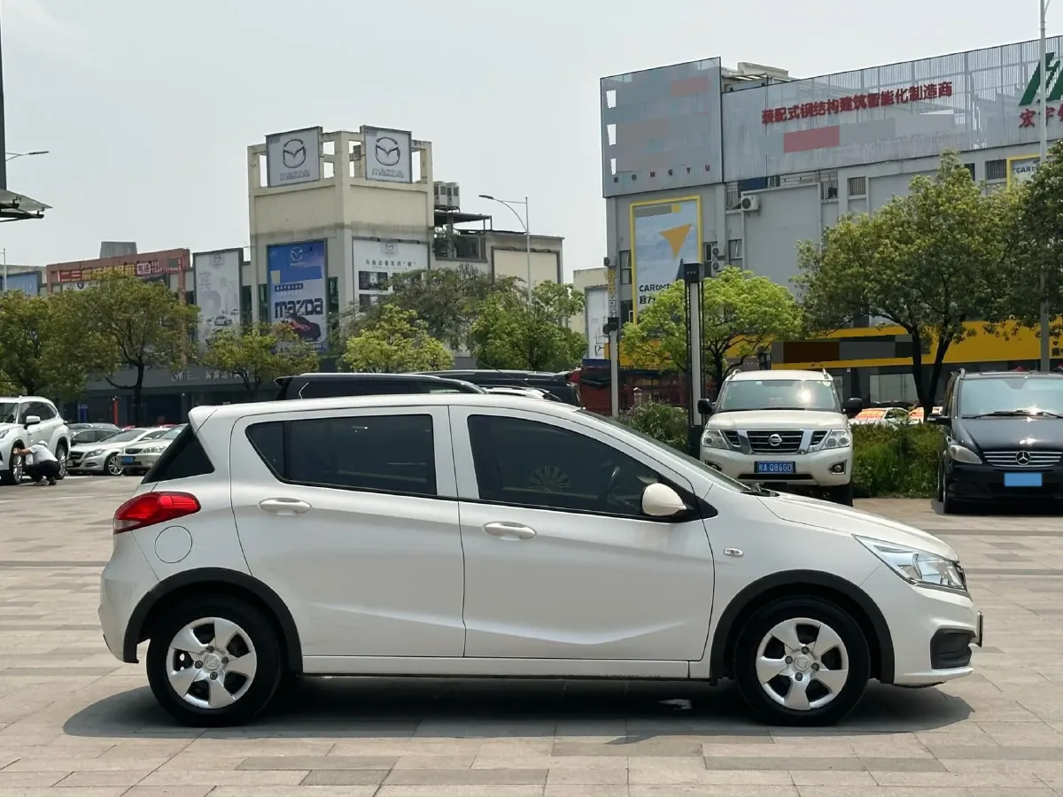 2016 BaoJun 310 1.2L 82HP L4 5MT,autocango,china used car exporter,china ev exporter,chinese used car exporter,chinese used ev exporter