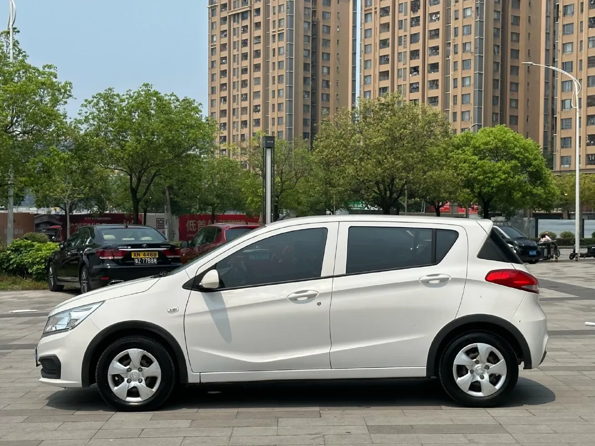 2016 BaoJun 310 1.2L 82HP L4 5MT,autocango,china used car exporter,china ev exporter,chinese used car exporter,chinese used ev exporter